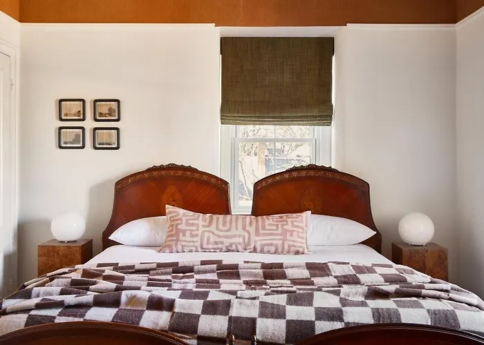 Blind Tiger Portland - Carleton Street Guest House