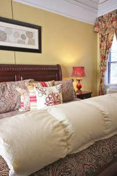 Blind Tiger - Carleton Street Inn 3*